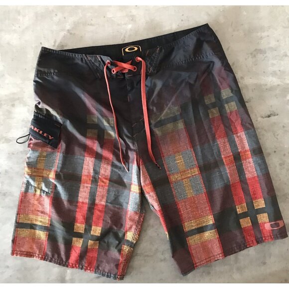 Oakley Board Shorts 32 Mens Black Orange Red Plaid Check Surf Swim Trunks Y2K - Picture 9 of 9